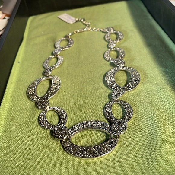 Vintage Premier Designs silver tone necklace. Comes from a smoke free home. - Picture 1 of 2